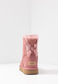 UGG MINI BAILEY BOW II - Botas de inverno - pink