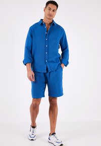 Buratti REGULAR FIT - Marškiniai - royal blue