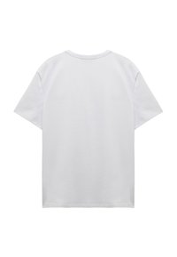 Hvid kortærmet t-shirt i blødt bomuldsstof med standard runde halsudskæring. Minimalistisk design, ingen synlige tryk eller udsmykninger.