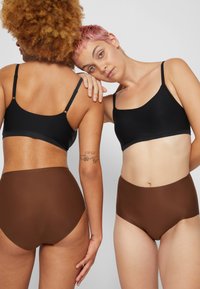 Chantelle HIGH WAIST BRIEFS - Slip - noyer
