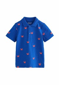 Blå polo T-shirt med et gentaget mønster af små røde krabber. Lavet af bomuld med krave og to-knaps lukning.