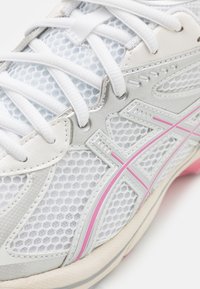 ASICS SportStyle GT-2160 UNISEX - Sneakers basse - white/sweet pink