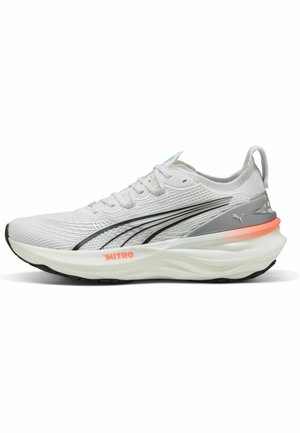 FOREVERRUN NITRO - Zapatillas running asfalto - white glowing red