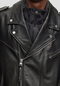 HUGO Chaqueta de cuero - black