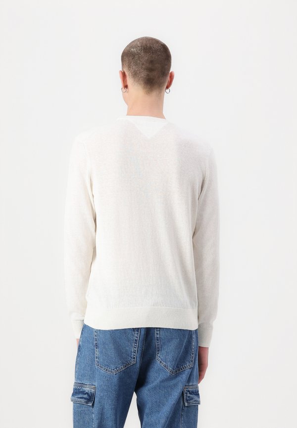 CREW NECK - Jumper - ivory petal4