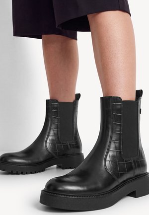Tamaris, CHELSEA BOOT - Botines - black comb