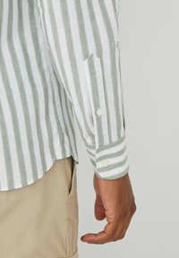 Hackett London MEL BOLD STRIPE - Košeľa - green white