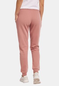 Bruno Banani MIT SCHRIFTZUG CARSON - Jogginghose - rosa