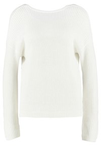 Valkoinen neulepaita, jossa on pitkät hihat, leveä pääntie ja ribbireunat. Kankaan pinnassa on teksturoitu kuvio.