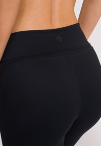 OCEANSAPART Tights - black