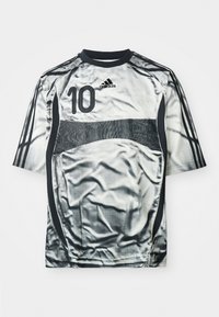 Unselected, white