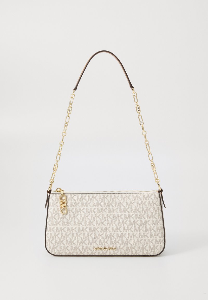 Borsa a tracolla bianca in pelle con stampa monogramma MK in tono marrone. Presenta una tracolla in catena dorata e una chiusura con zip, con un accento del logo sul davanti.