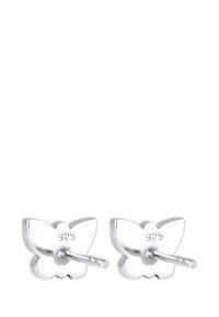 Örhängen i sterlingsilver formade som fjärilar med en polerad yta, med stiftbak och '925'-gravyr för äkthet.