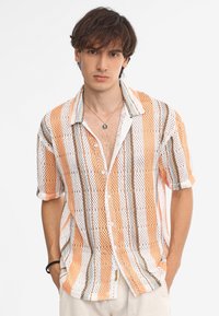 Instafab CASUAL LEGEND - Camisa - orange