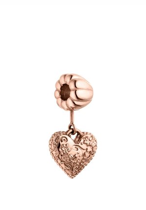 Roségold-Charm mit einem detaillierten filigranen Herzanhänger, der von einer gerillten, runden Perle hängt.