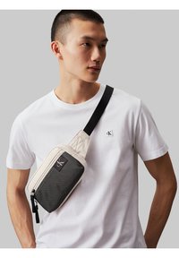 Calvin Klein Jeans Heuptas - safari