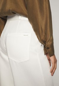 Massimo Dutti Pantalon classique - white