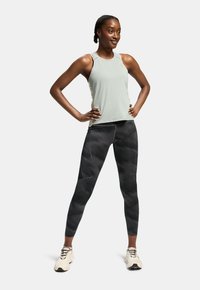 On PERFORMANCE TANK - Top - cobble   glacier