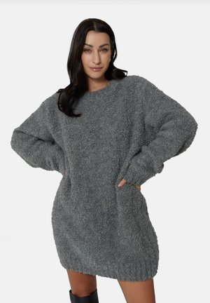 - Sukienka dzianinowa