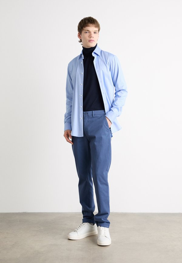 DENTON - Chinos - aegean sea3