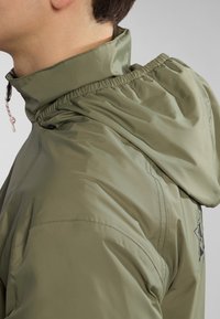 Thumbnail Image 6