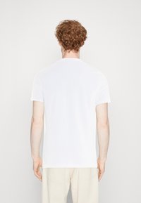 Thumbnail Image 3