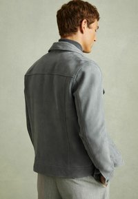 Reiss REGULAR FIT-EDEN TRUCKER - Lederjacke - grey