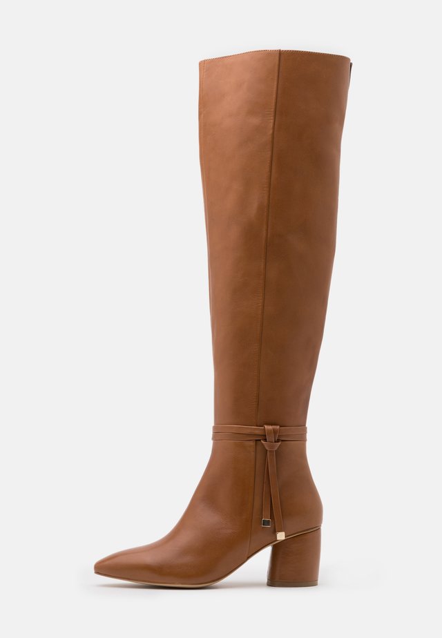 Braune Overknee Stiefel Fur Damen So Gehen Deine Beine In Die Verlangerung Zalando