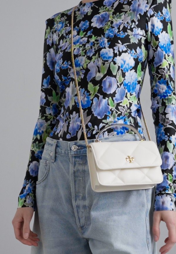 KIRA DIAMOND MINI TOP HANDLE CHAIN WALLET - Handbag3