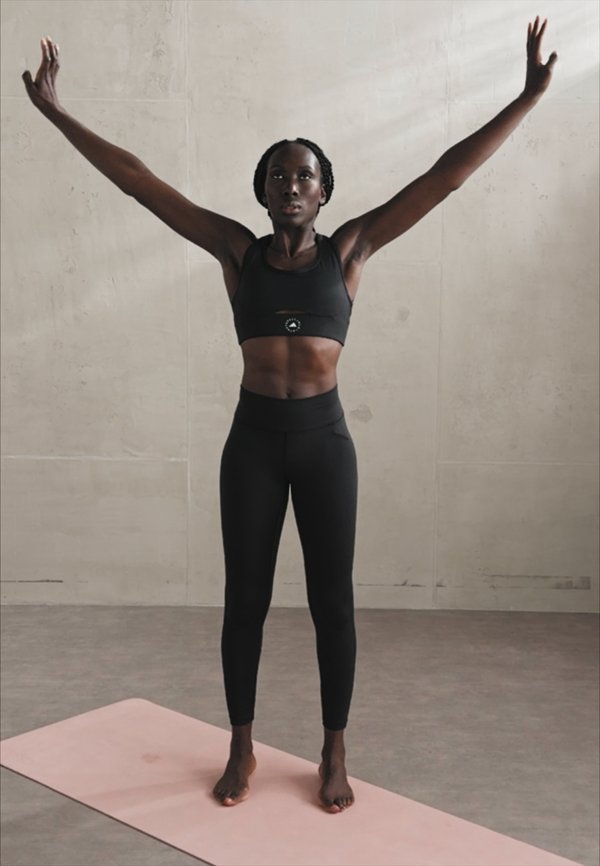 TRUESTRENGTH YOGA SPORTS - Medium support sports bra3