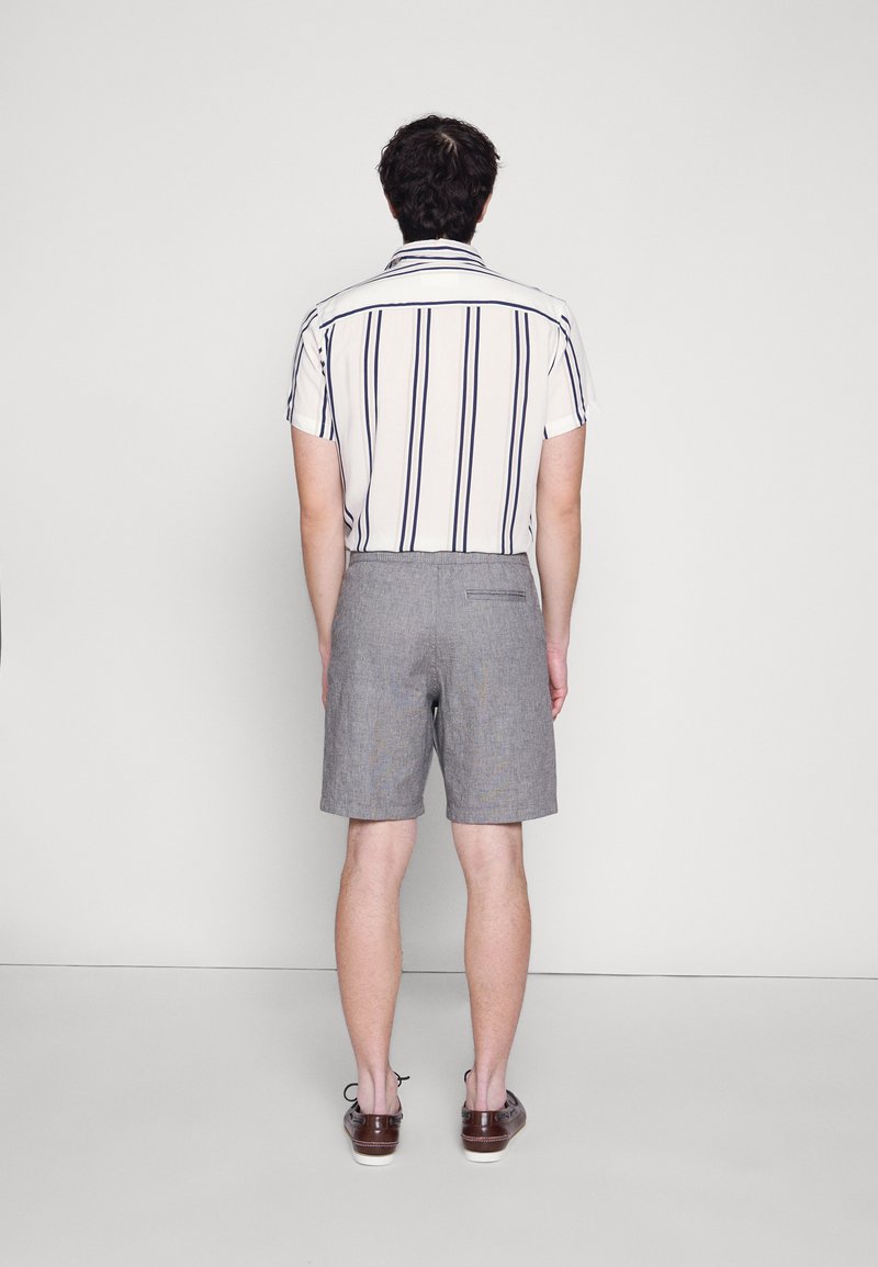 Herren Chino Shorts | Selected Homme SLHCOMFORT-NEWTON Shorts black/oatmeal/schwarz - FM29173 Herren Chino Shorts | Selected Homme SLHCOMFORT-NEWTON Shorts black/oatmeal/schwarz - FM29173