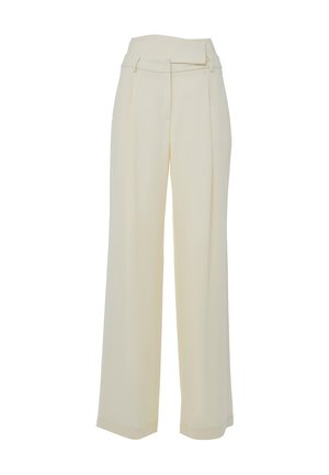 Pantaloni a gamba larga color crema con una vita strutturata, dettagli a pieghe e tessuto liscio e leggero. Senza tasche visibili o accessori.