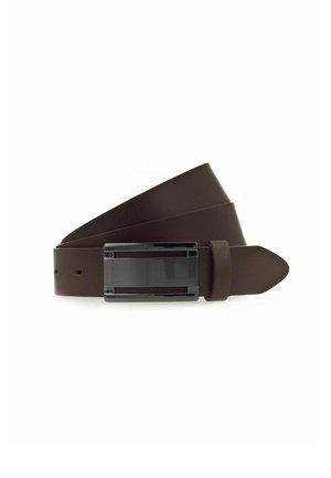 Brauner Ledergürtel mit breitem, flachem Design. Verfügt über eine elegante, rechteckige schwarze Schnalle mit glänzender Oberfläche. Die Kanten sind glatt.