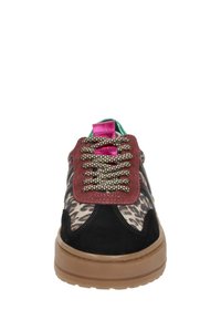 SUB55 Trainers - zwart