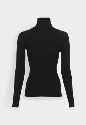 Fekete bordás garbó pulóver hosszú ujjaival, testhezálló fazonnal, puha textúrával és magas nyakkal. Nincsenek látható minták vagy fém részek.