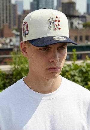 New Era, 9FIFTY AFRAME   AMERICA NEW YORK YANKEES - Cap - beige