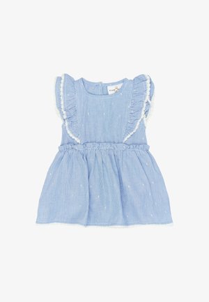 Vestido de bebé sin mangas con rayas azules y blancas, hombros con volantes y delicado borde de encaje.