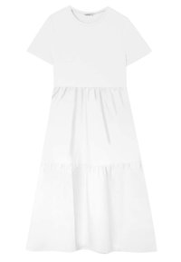 Robe en coton blanche avec une coupe décontractée, des manches courtes et un design à volants à étages. Texture lisse et longueur au genou.