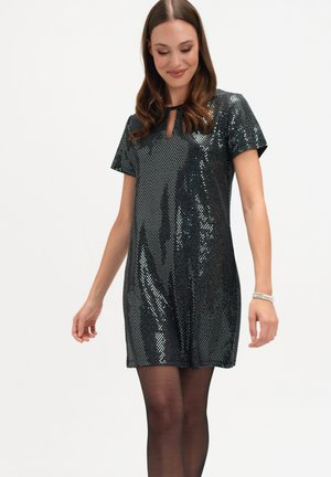 - Sukienka koktajlowa