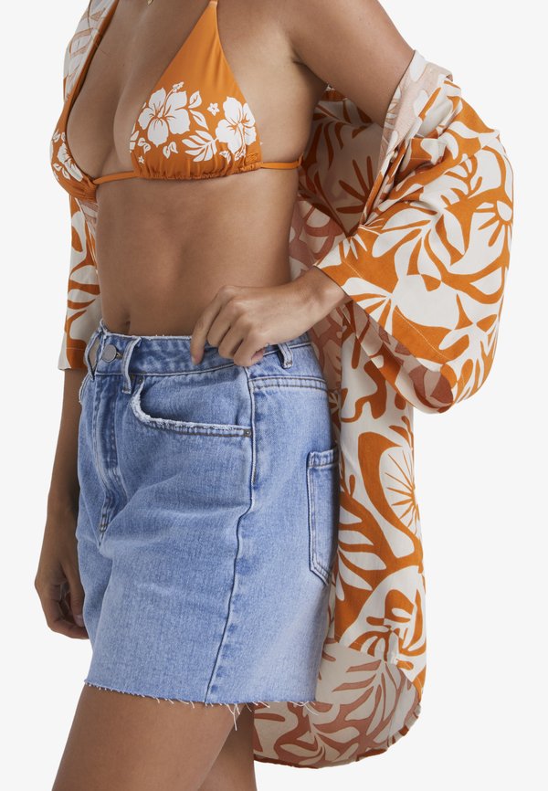 RILEY WALK - Denim shorts - faded indigo fray3