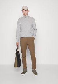 Les Deux COMO SUIT PANTS SEASONAL - Calças - lead gray