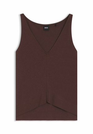 Top marrón sin mangas de punto con escote en V, dobladillo asimétrico con canalé y etiqueta negra BOSS en el cuello.