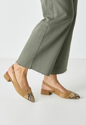 Pumps - cognac struct