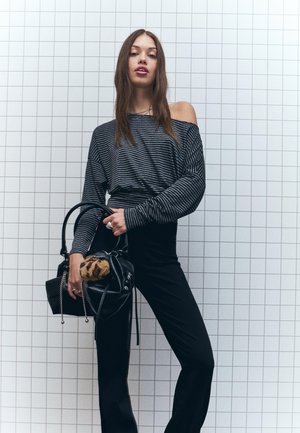 Bershka STRIPED LONG-SLEEVE - Bluse - dark grey