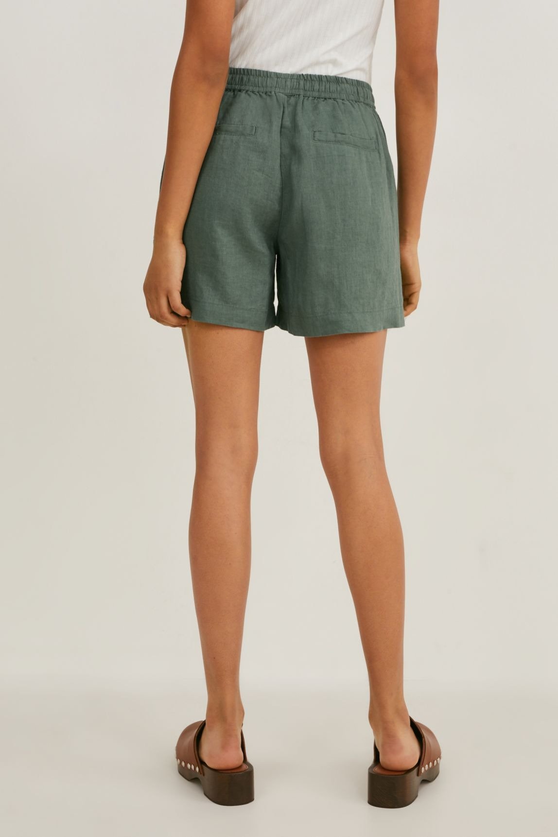 C\u0026A Shorts - dark green - Zalando.de