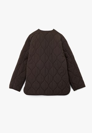 Veste matelassée marron avec un motif en losanges, col rond et manches longues. La texture semble douce et rembourrée pour plus de chaleur.