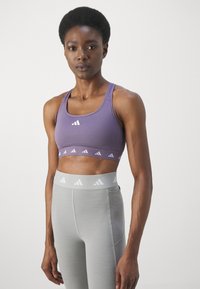 adidas Performance POWERREACT MEDIUM-SUPPORT TECHFIT - Brassières de sport à maintien normal - shadow violet