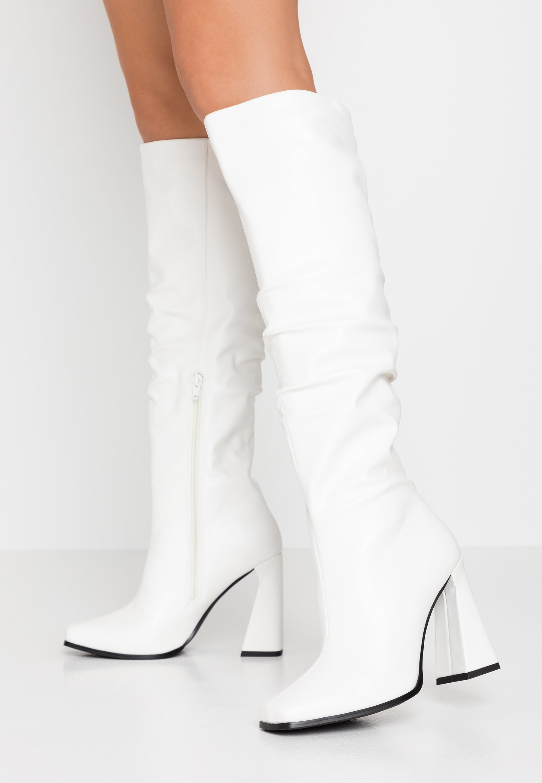 NA KD GRAPHIC BOOTS Klassiska stövlar white Zalando.se NA KD GRAPHIC BOOTS Klassiska stövlar white Zalando.se