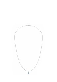 Strieborný reťazový náhrdelník s jemným, elegantným dizajnom, ktorý obsahuje malý modrý náušnicový prívesok v tvare kvapky. Hladká textúra, minimalistický štýl.