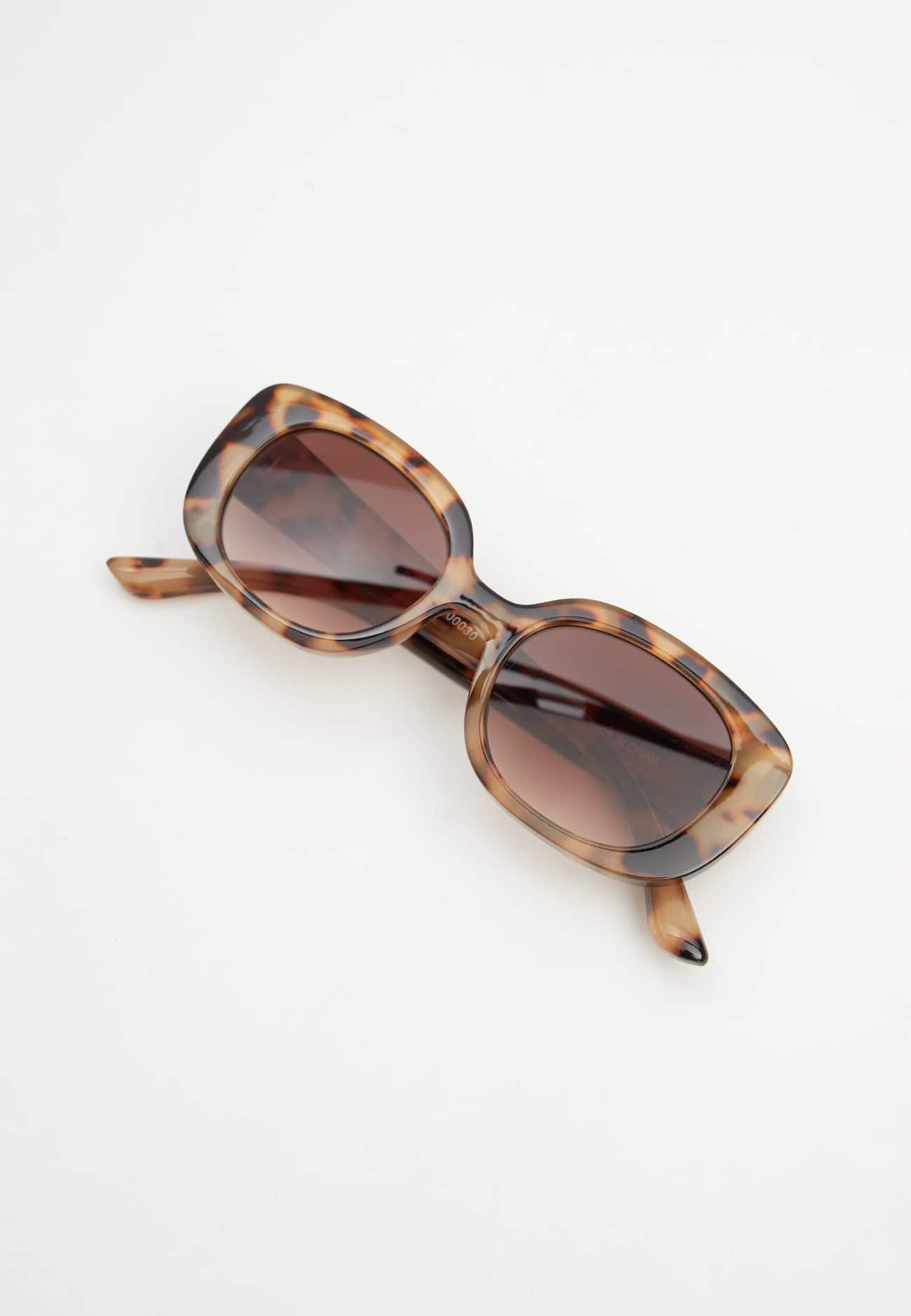 هلع سليم تشابه occhiali da sole stradivarius - pehlhomerenovations.com